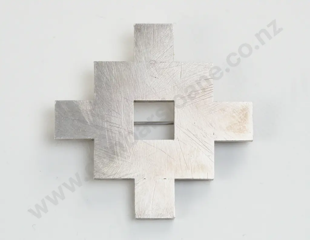 NZ Jeweller Kobi Bosshard S/S Modern Design Brooch Image 1++