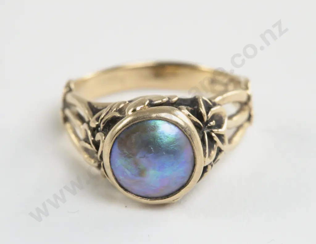 Unidentified NZ Jeweller 9ct Single Paua Pearl Ring Image 1++