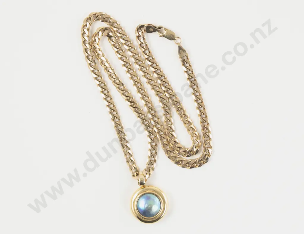 NZ Modern 14ct Single Paua Pearl Pendant Image 1++