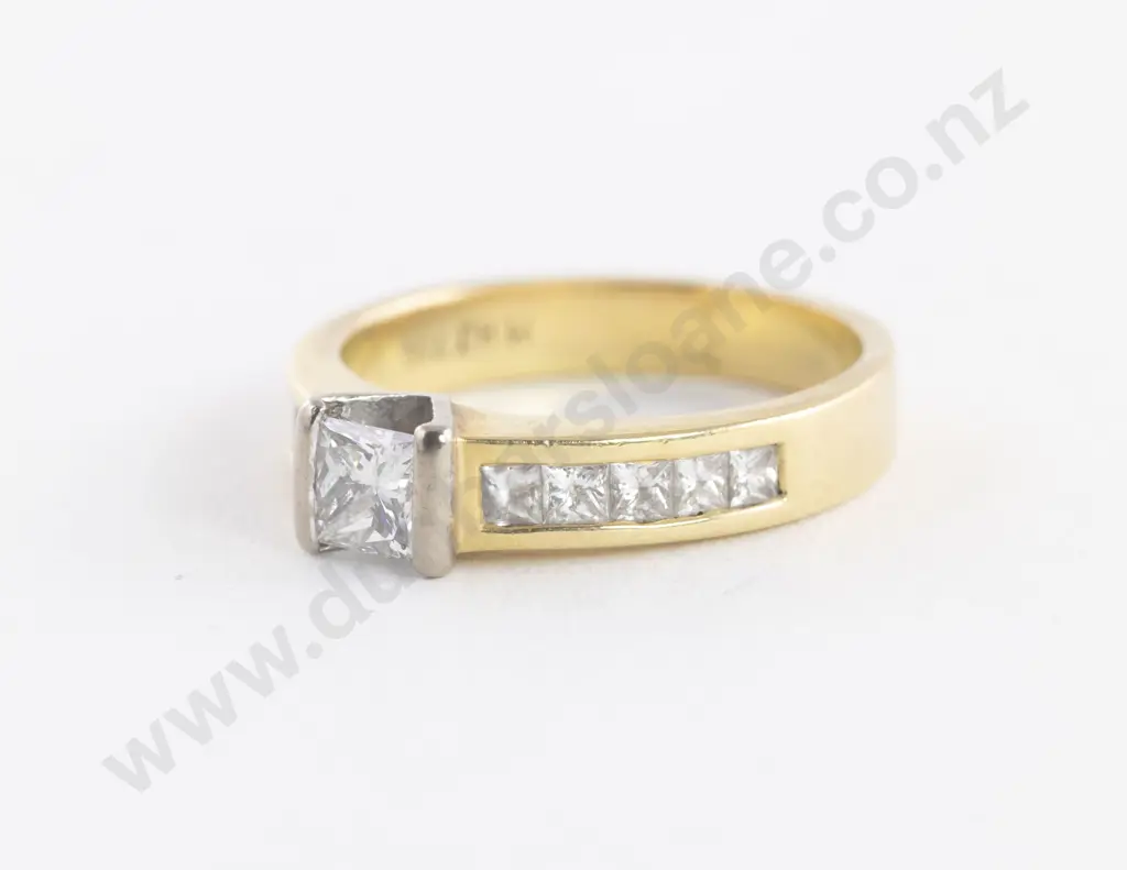 18ct Solitaire Diamond Ring Image 1++