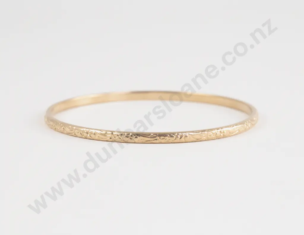 9ct Engraved Bangle Image 1++