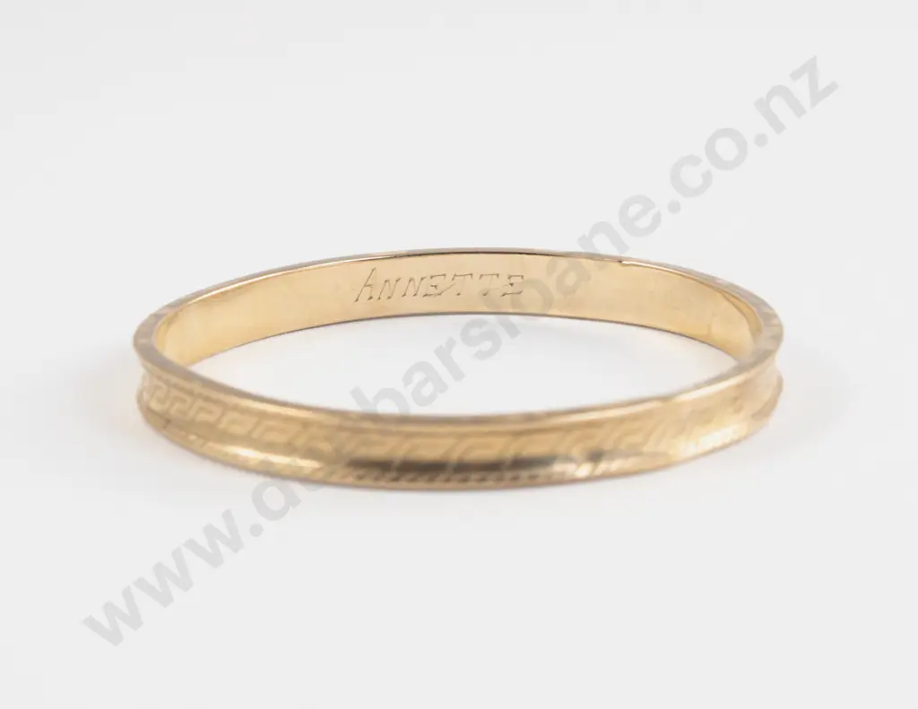 9ct Engraved Bangle Image 1++