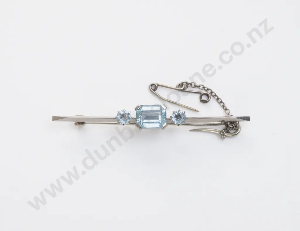 18ct White Gold Three Stone Topaz Bar Brooch Image 1++