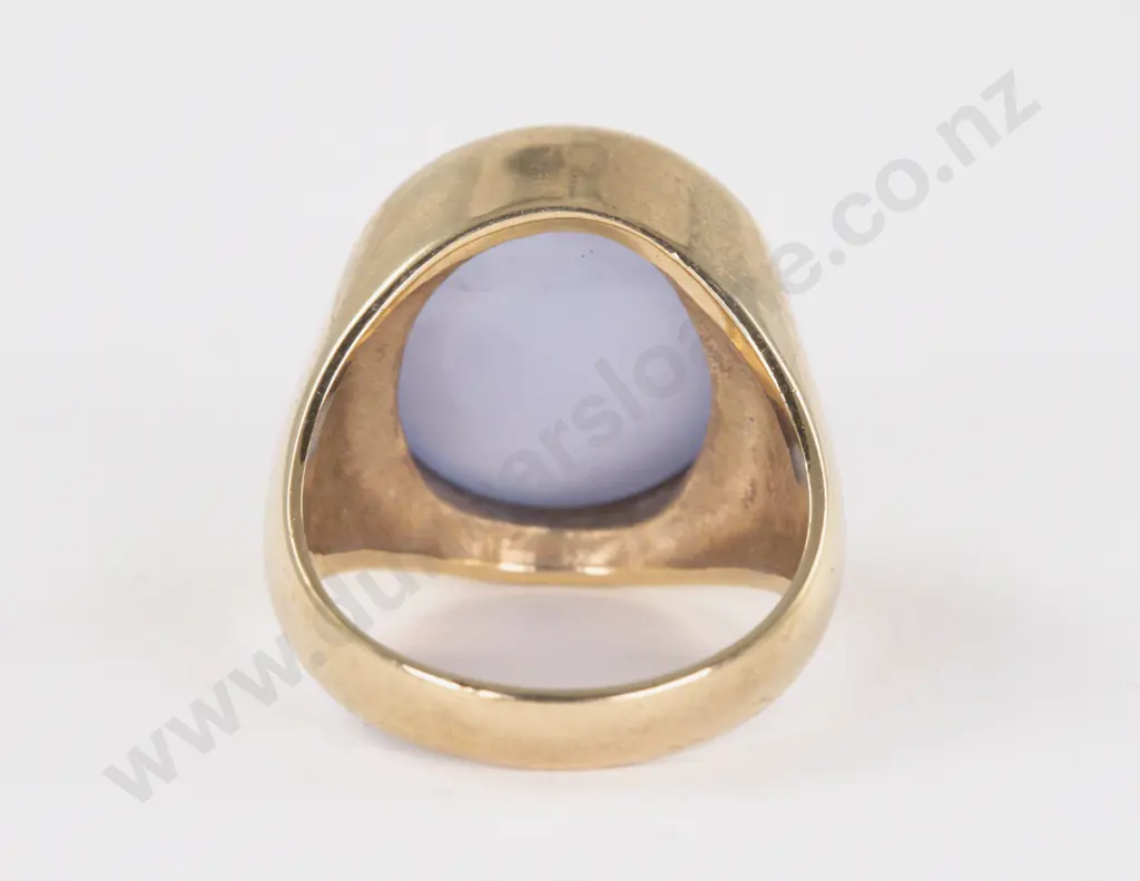 9ct Single Purple Chalcedony Signet Ring Image 1++