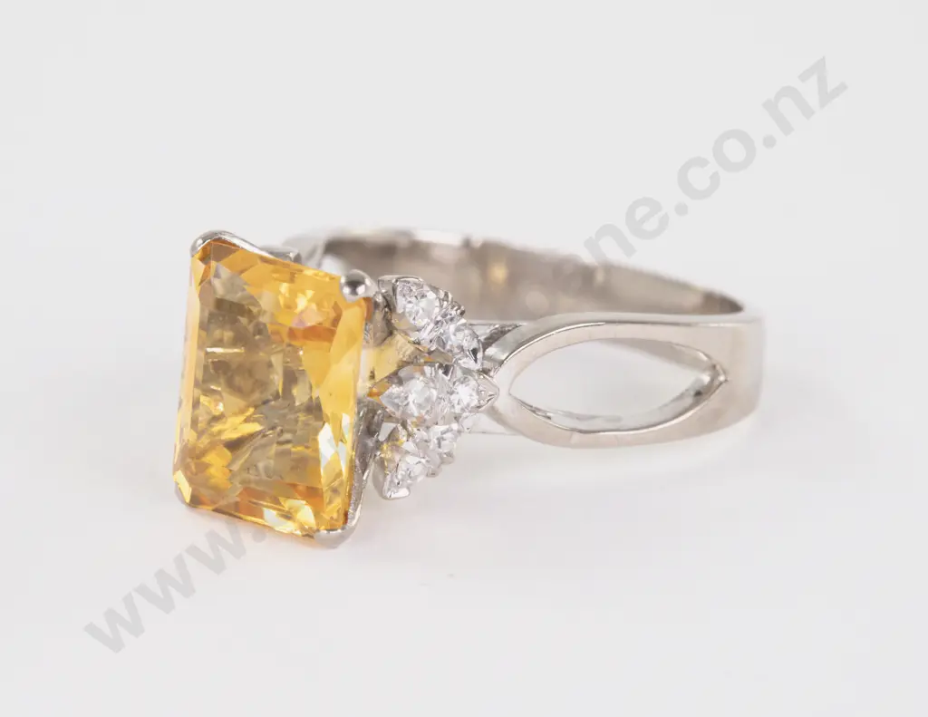 14ct White gold 13Stone Citrine and Diamond Dress Ring Image 1++