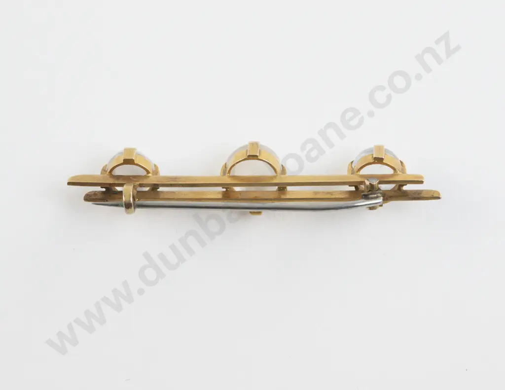 Victorian 9ct Moonstone Bar Brooch Image 1++