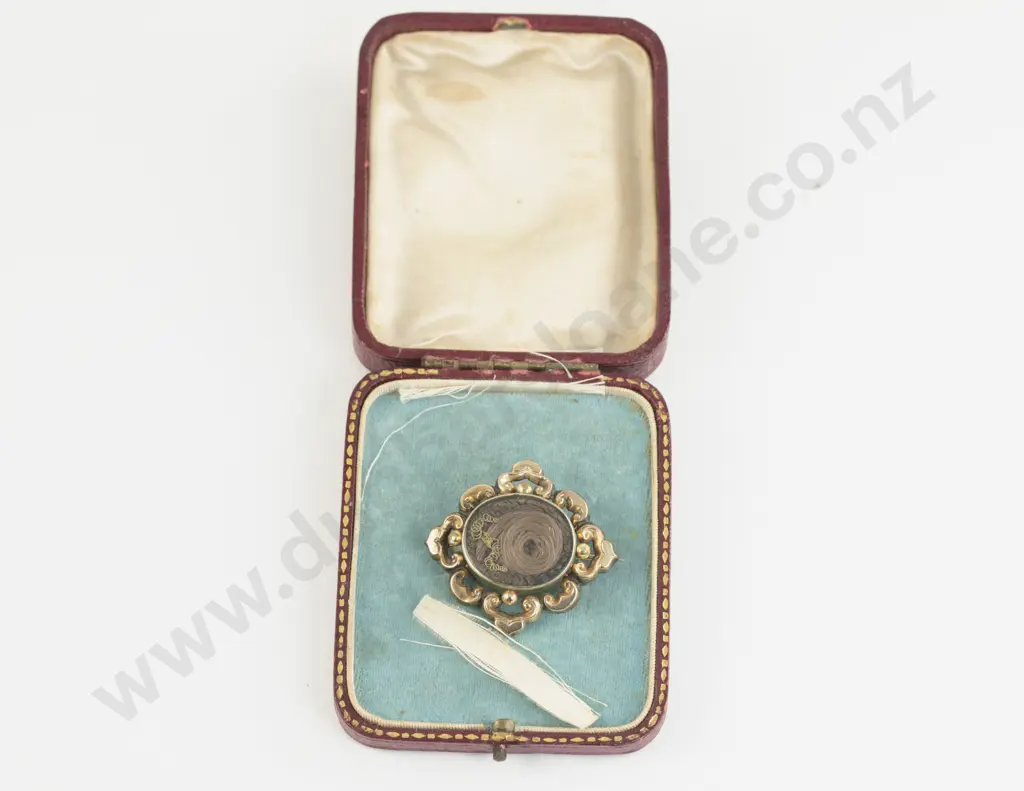 Victorian Gold Mourning Brooch Image 1++
