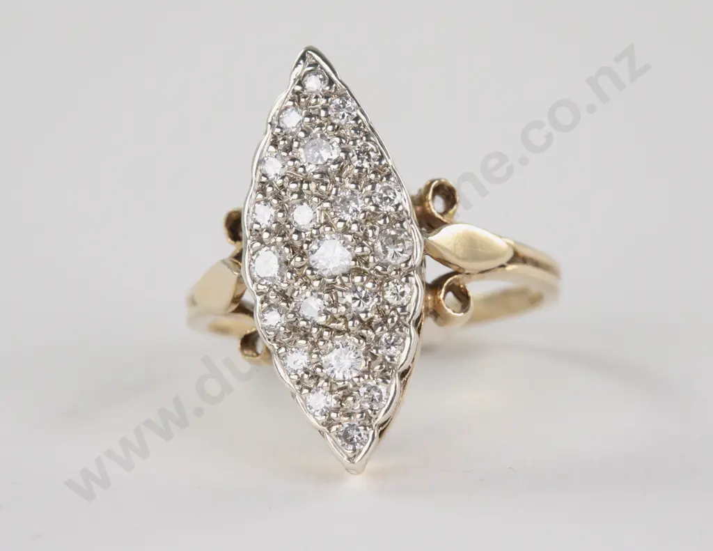 Early C20th 18ct 23Stone Diamond Cluster Ring Image 1++