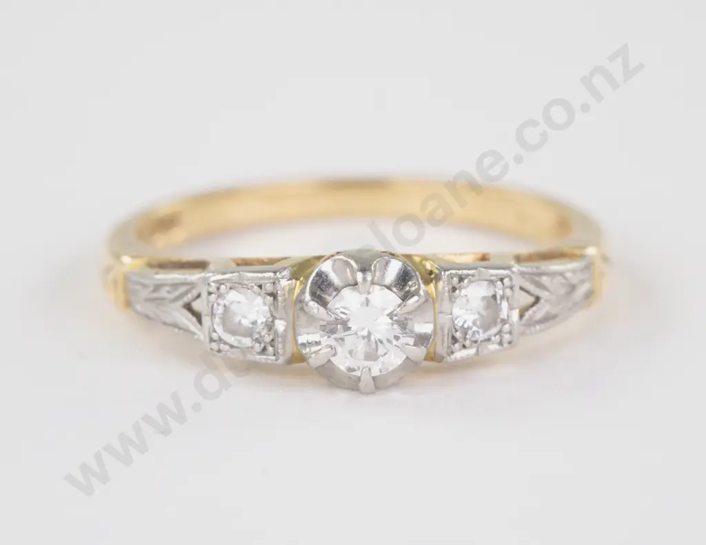 Victorian 18ct Three Stone Diamond Ring Image 1++