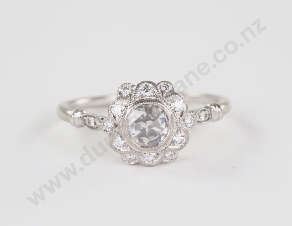 18ct White Gold 19Stone Diamond Cluster Ring Image 1++