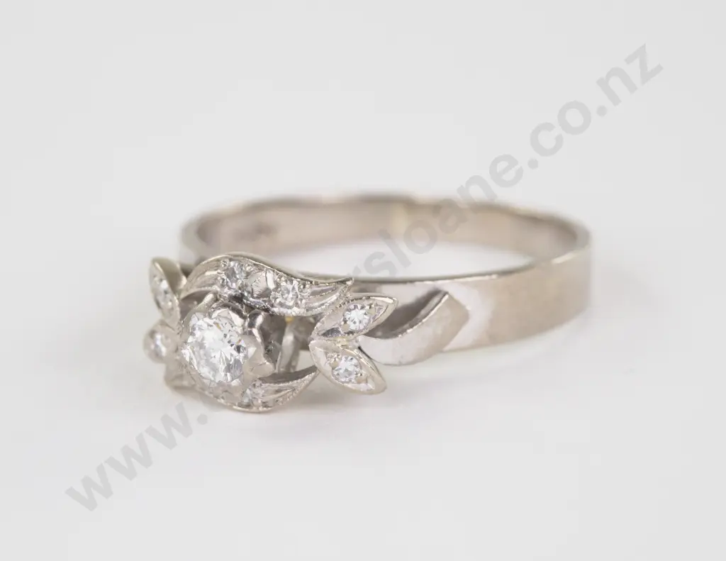 18ct White Gold Nine Stone Diamond Ring Image 1++