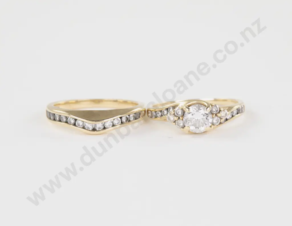 14ct 17Stone Diamond Ring Image 1++