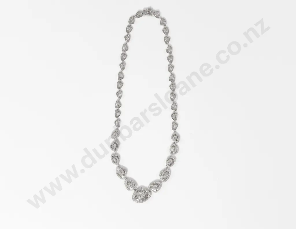 18ct White Gold Modern Design 625Stone Diamond Necklace Image 1++