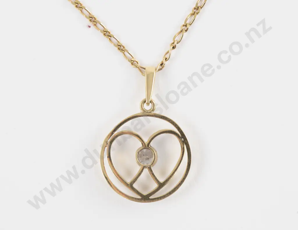 14ct Single Diamond Heart Pendant Image 1++