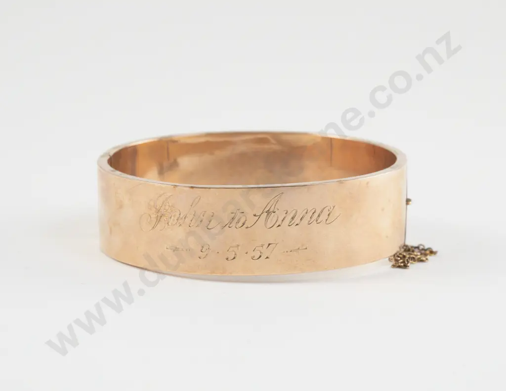 9ct Engraved Wide Hinged Snap Bangle Image 1++