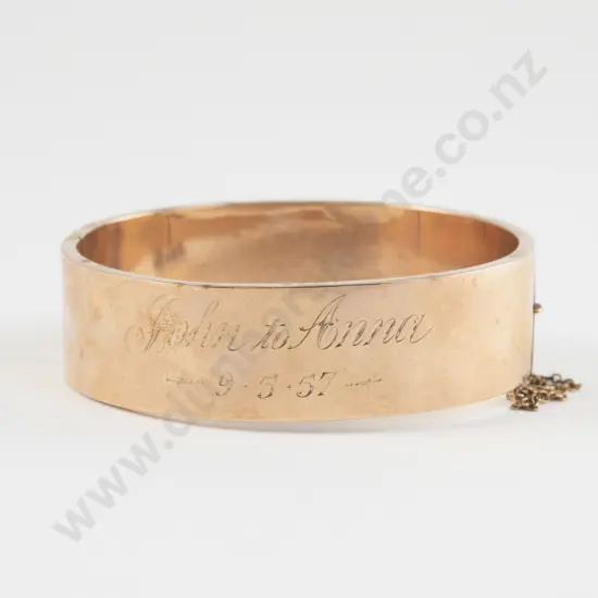 9ct Engraved Wide Hinged Snap Bangle