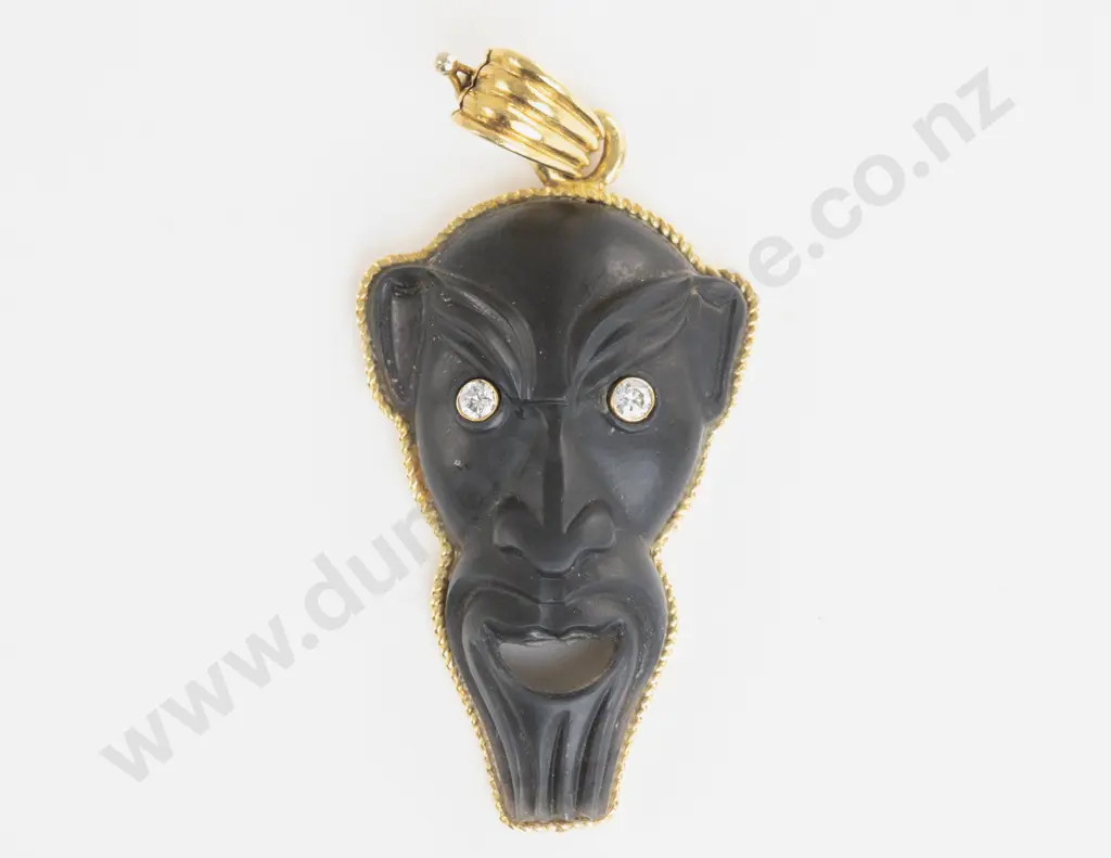 Vintage 18ct Framed Carved Ebony Pendant Image 1++