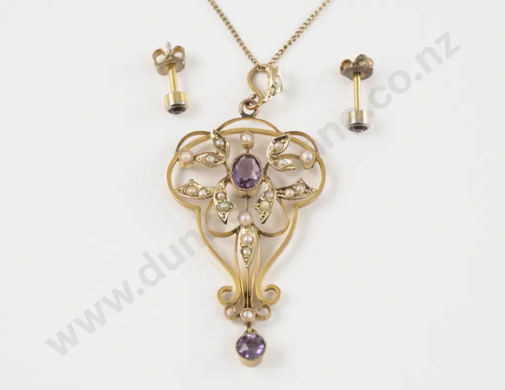 Edwardian 9ct Shield Pendant Image 1++