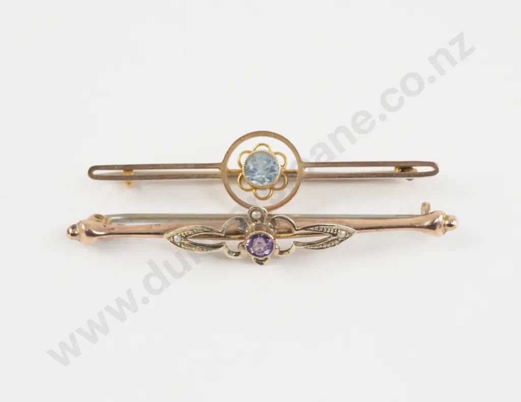 Two Victorian 9ct Gem Set Bar Brooches Image 1++