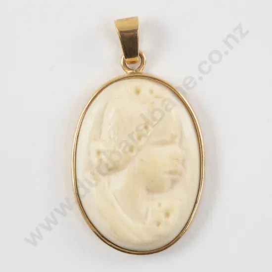 14ct Framed Classical Portrait Cameo Pendant