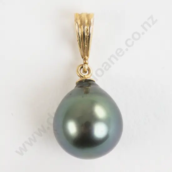 14ct Single Black Tahitian Pearl Pendant