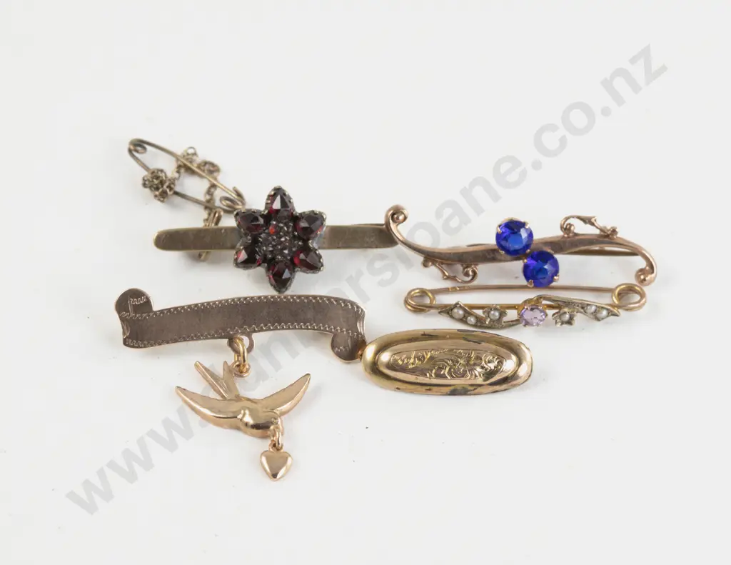 Five Edwardian 9ct Brooches Image 1++