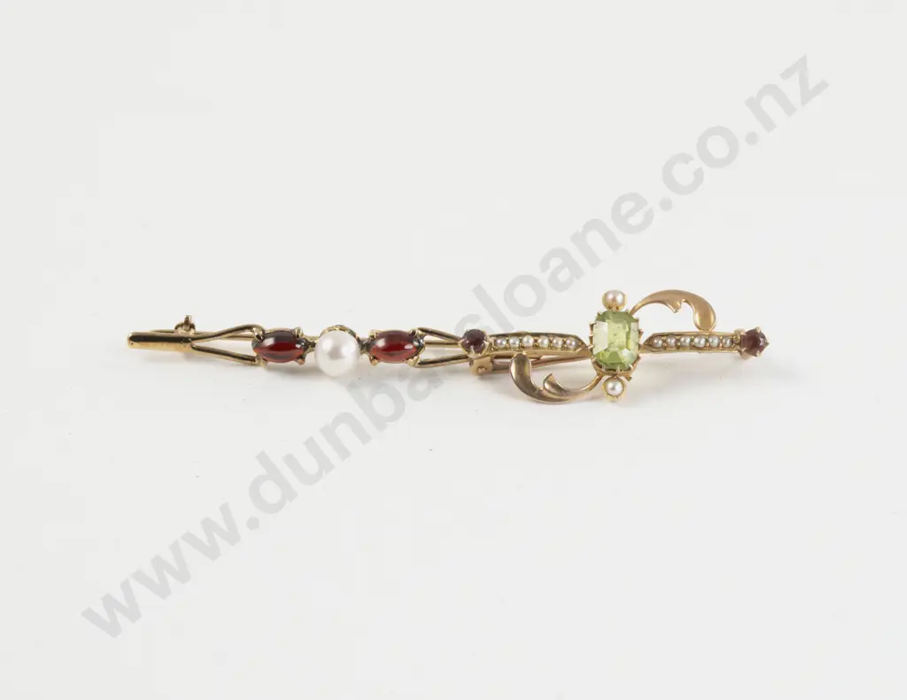 Two Victorian 9ct Bar Brooches Image 1++