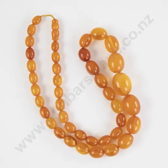 Vintage Single Strand Slightly Graduated Amber Bead Necklace