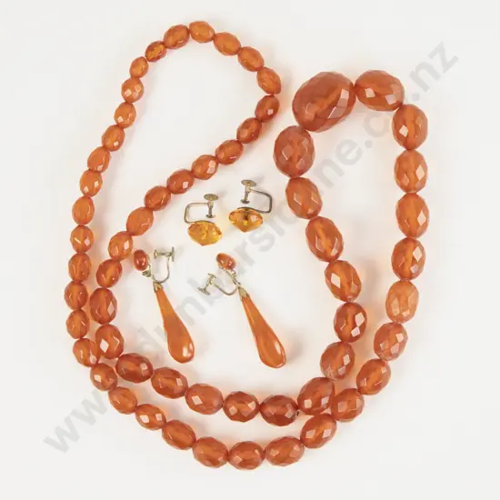 Vintage Single Strand Slightly Graduated Facet Beaded Necklace and Earrings