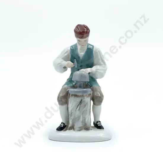 RD Figure "The Silversmith of Williamsburg"