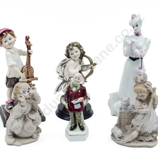 Qty of Assorted Figures