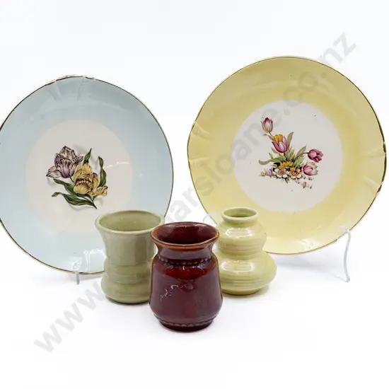 Five Pieces of Assorted Crown Lynn