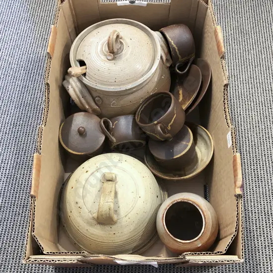 Box of Assorted NZ Pottery