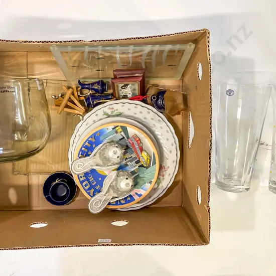 Box Qty of Assorted Including Large Glass Vases