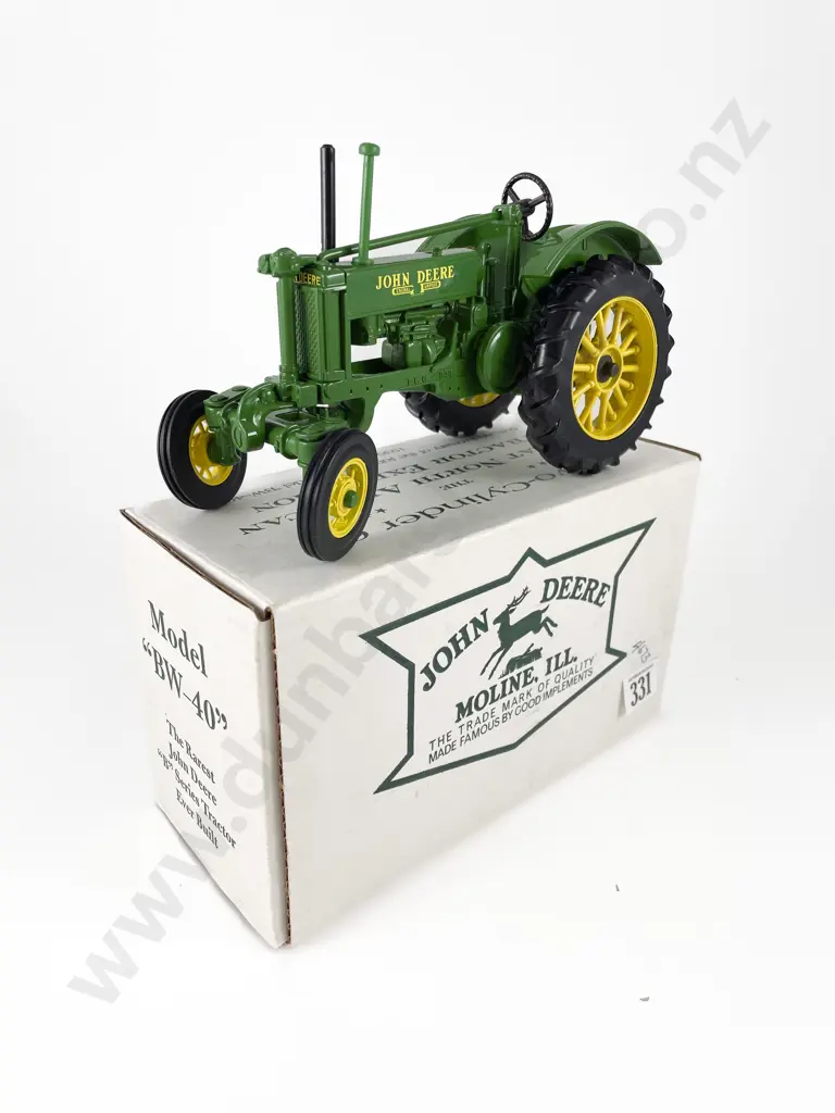 Boxed John Deere Tractor Image 1++