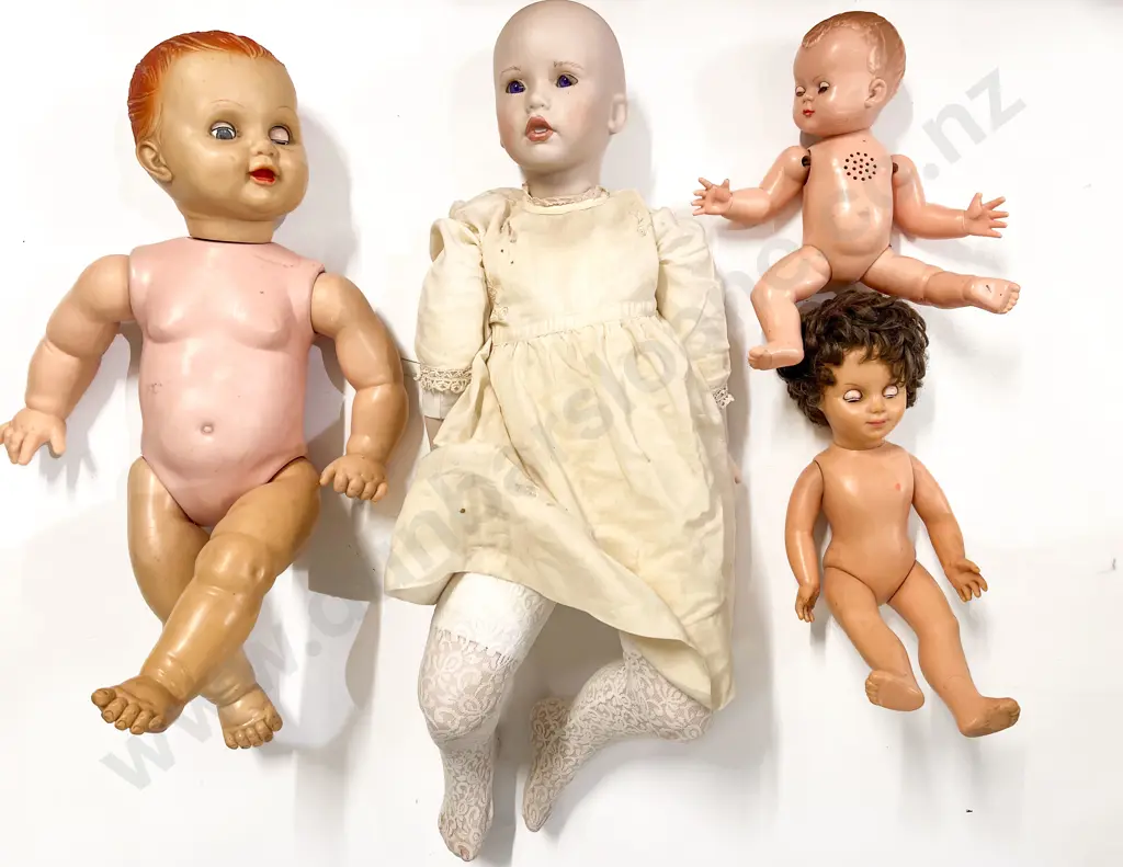 Qty of Vintage Vinyl Pedigree Doll Heads and Assorted Image 1++
