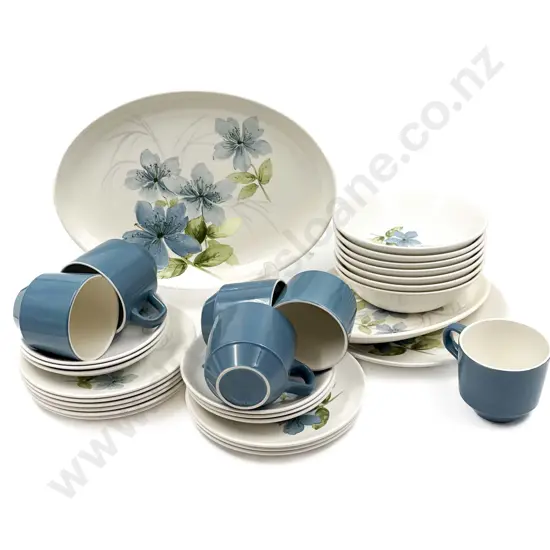 Sapphire By Crown Lynn Part Set