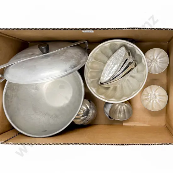Qty of Assorted Food Molds etc