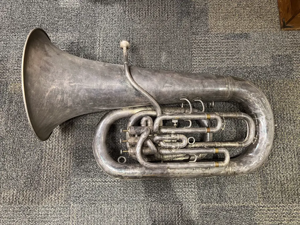 Vintage Tuba Image 1++