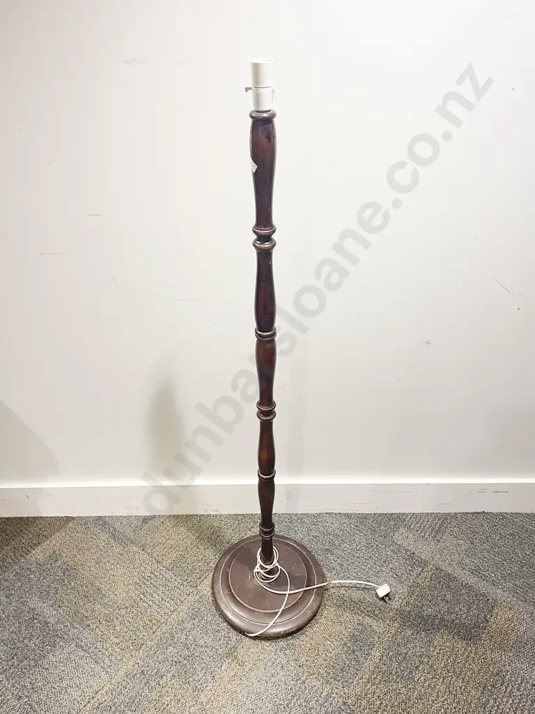 Mahogany Standard Lamp Image 1++
