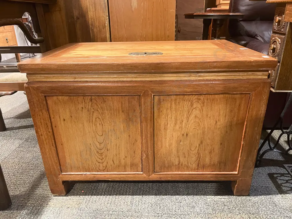 Chinese Storage Box Image 1++