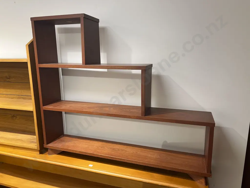 Oak Open Graduated Bookcase Image 1++