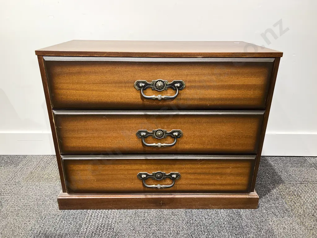 Three Drawer Bedroom Chest Image 1++