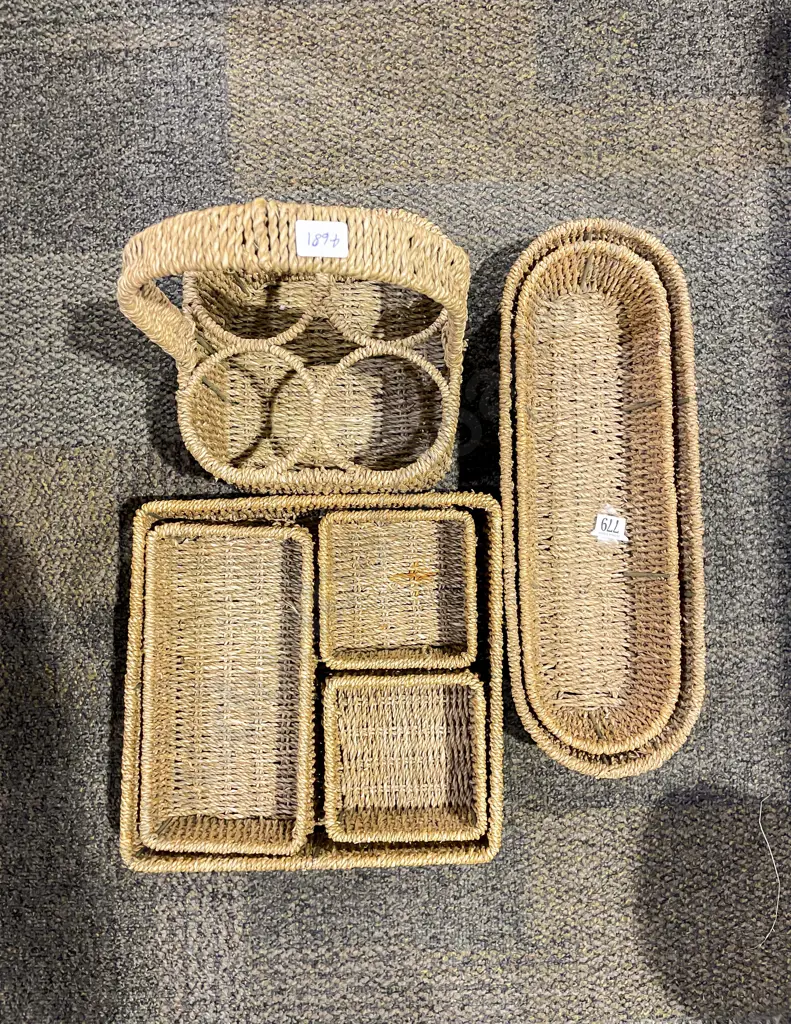 Quantity Assorted Wicker Items Image 1++