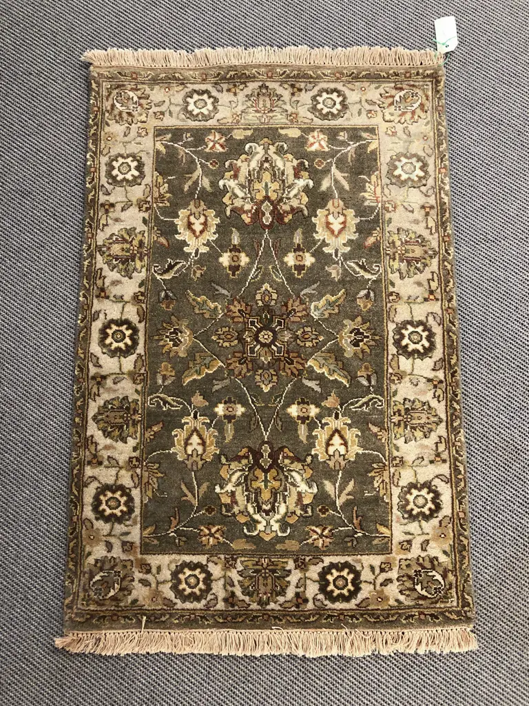 Small Persian Floor Mat Image 1++