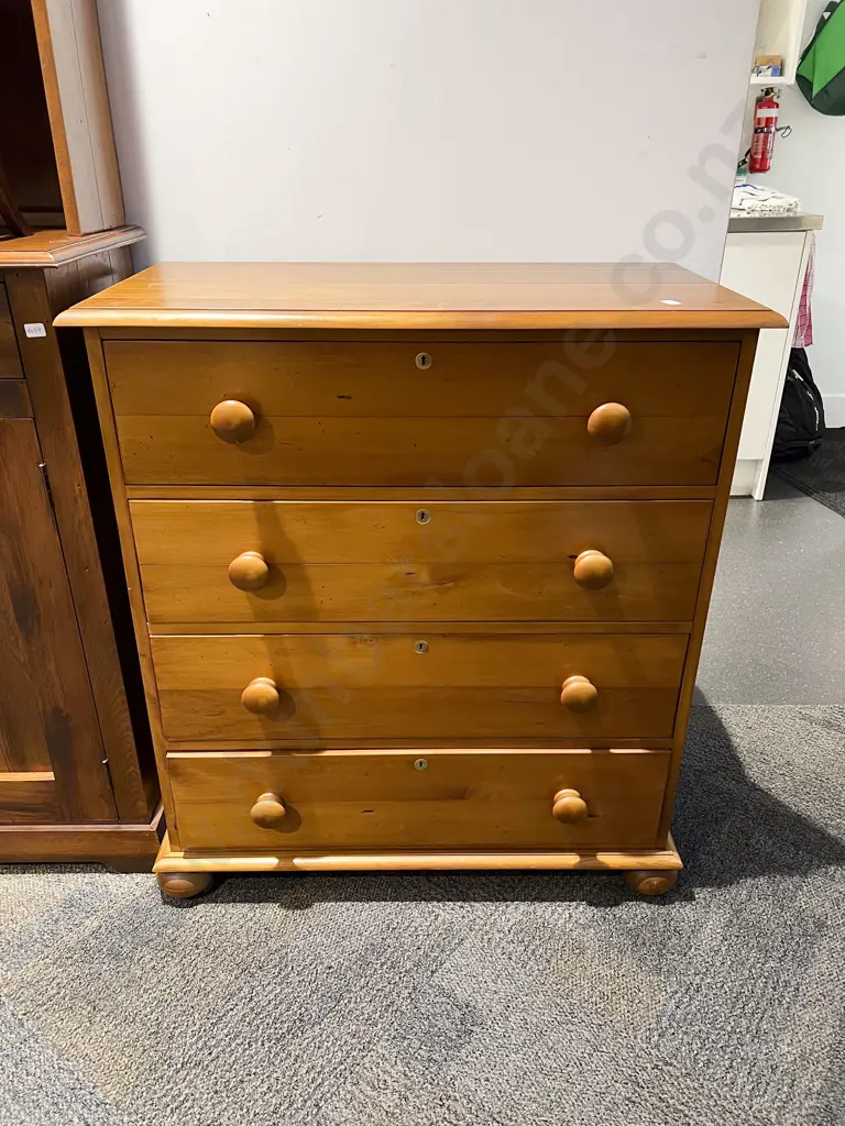 Rimu Four Drawer Chest Image 1++