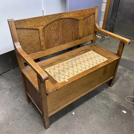 Oak Settle with Seated Compartment