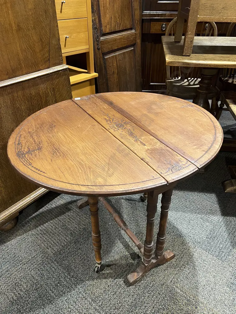 Small Victorian Sutherland Tea Table Image 1++