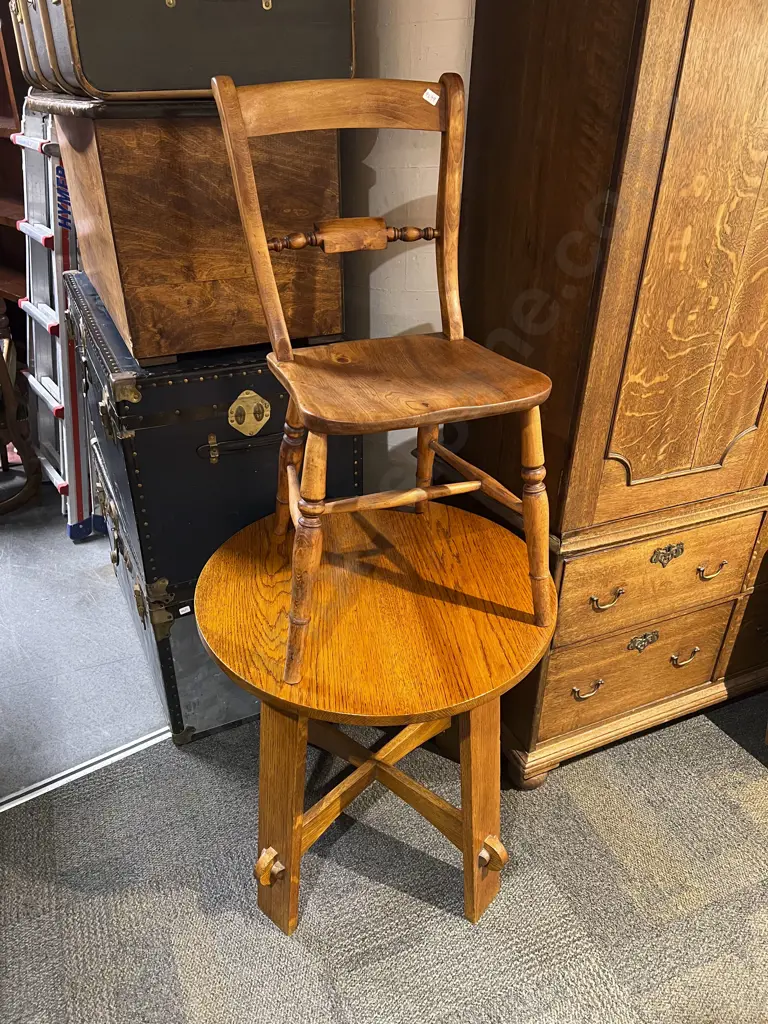 Oak Circular Centre Table with Single Chair Image 1++