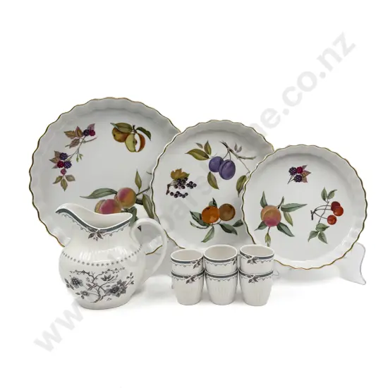 Graduated Set of Three Royal Worcester "Evesham" Oven Dishes and Assorted RD